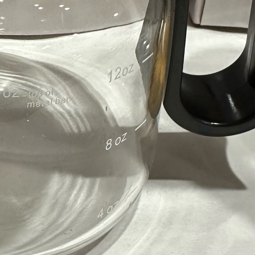 Pair of 12oz Coffee Mugs w/Silicone Lids - Picture 2 of 3
